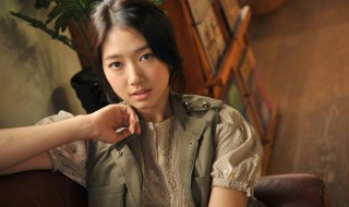 韓国女優パク・シネの画像